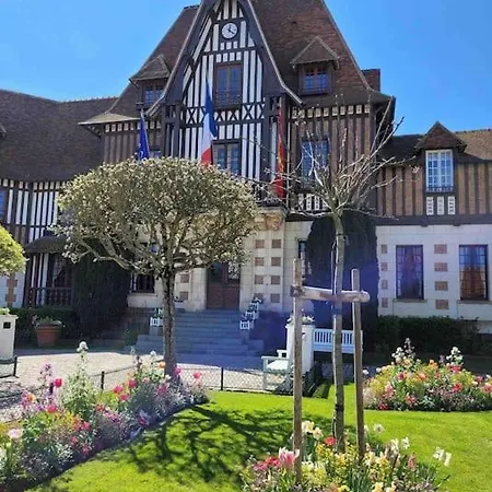 Le Donjon, Bord De Holiday home