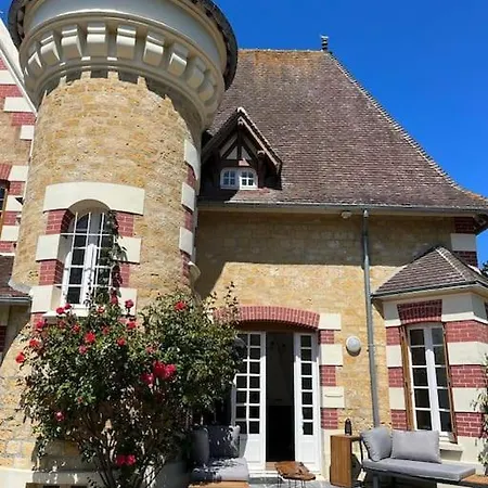 Le Donjon, Bord De Holiday home